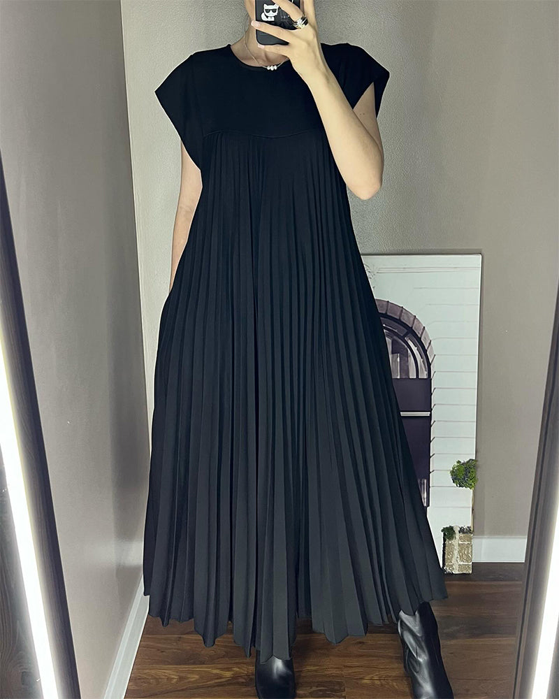 Mathilda | Elegant Pleated Dress